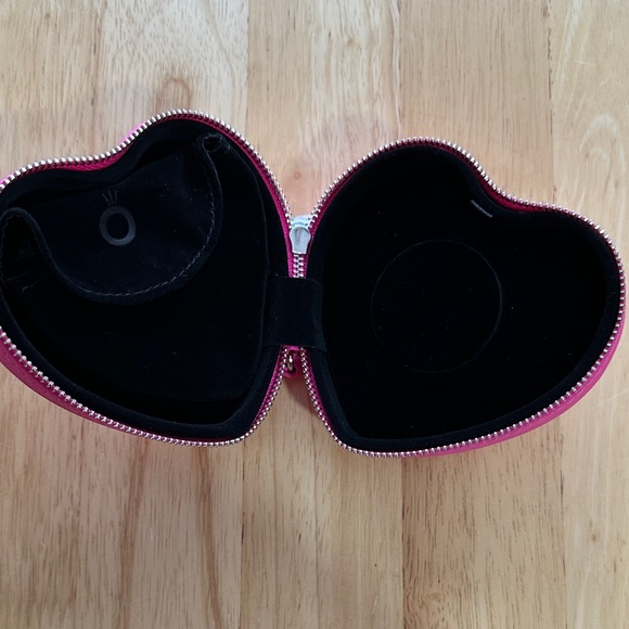 Pandora Vibrant Pink Heart Wristlet - Picture 2 of 5